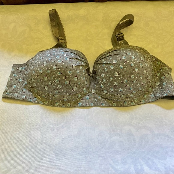 Set of 3 Plus Size Lightly Lined Underwire Bras - Picture 4 of 7